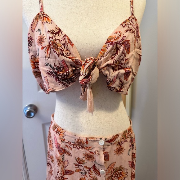 MINKPINK Lola Maxi Skirt & Tie Top Set - Picture 3 of 9